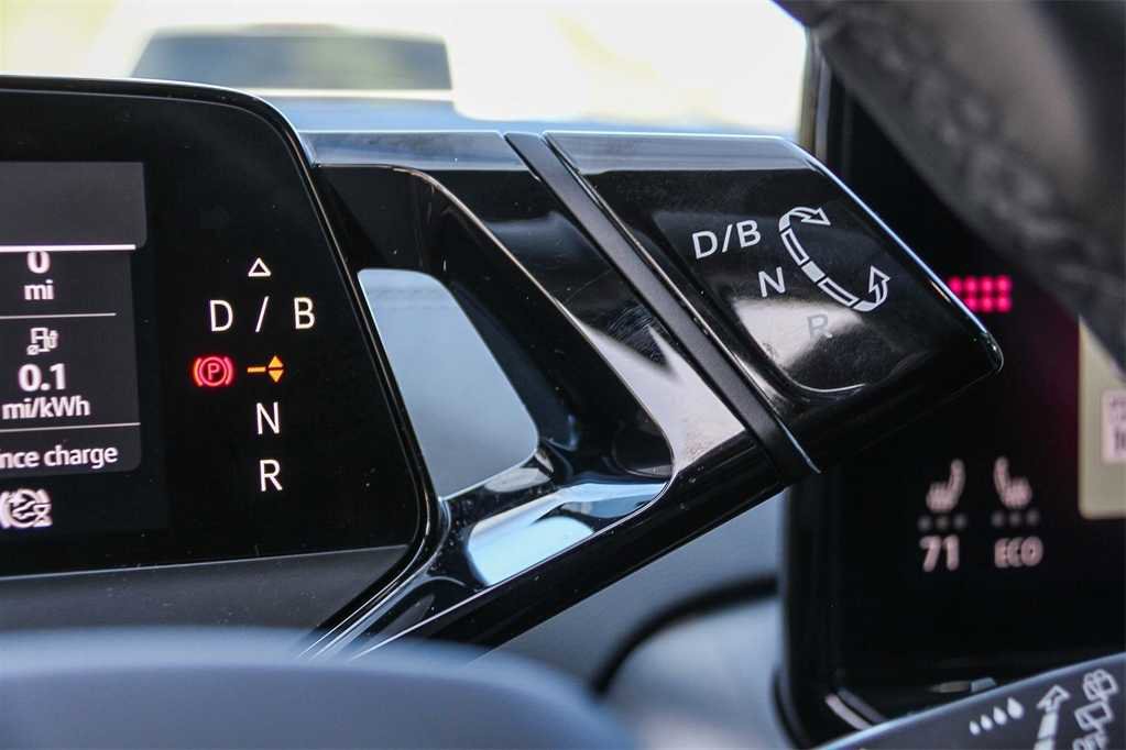Used 2023 Volkswagen ID.4 Pro image 19