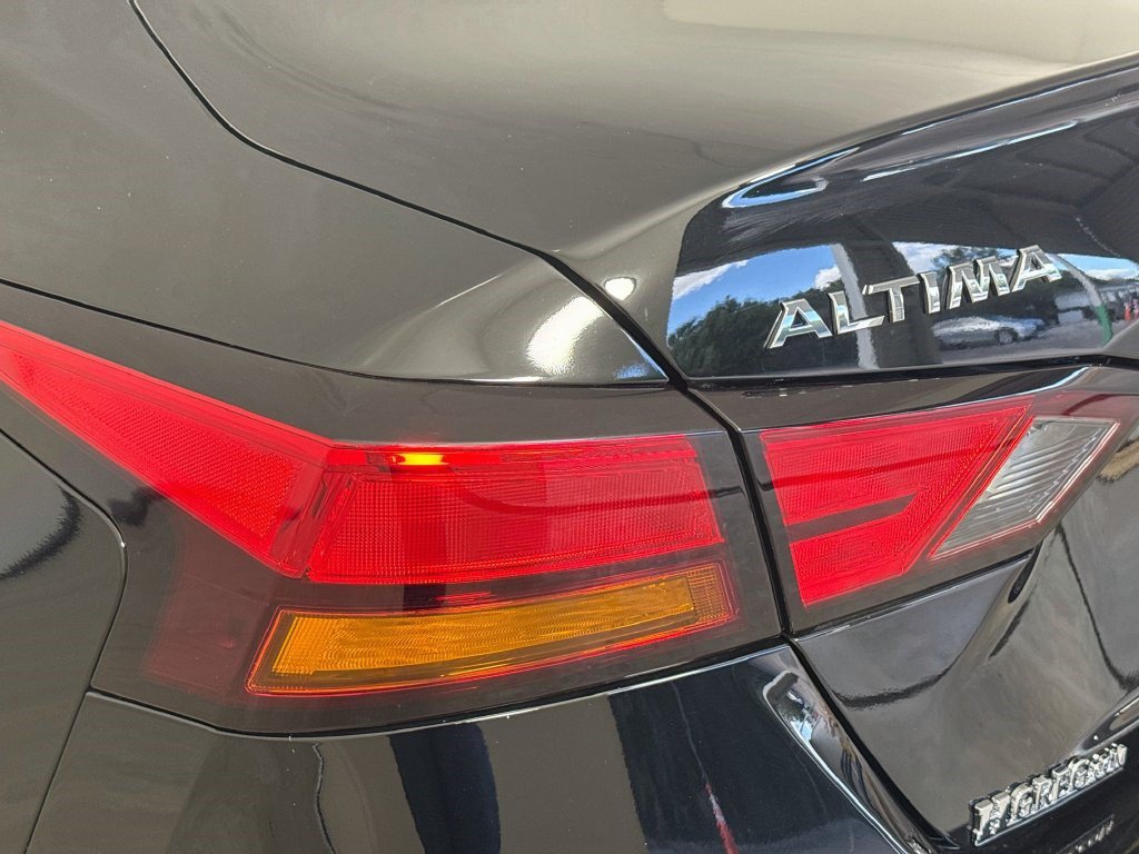 Used 2023 Nissan Altima 2.5 S FWD image 35