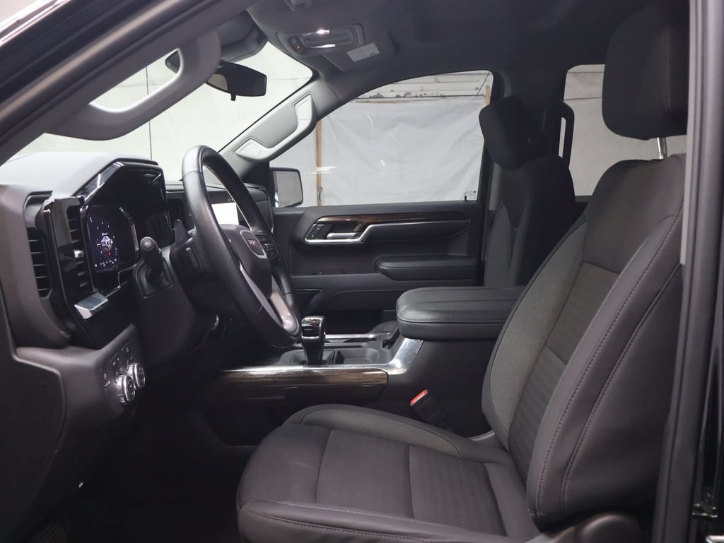 Used 2024 GMC Sierra 1500 Elevation w/ LPO, Elevation Black Package AWD/4WD image 16