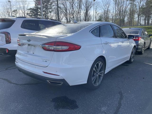 Used 2019 Ford Fusion Titanium image 4