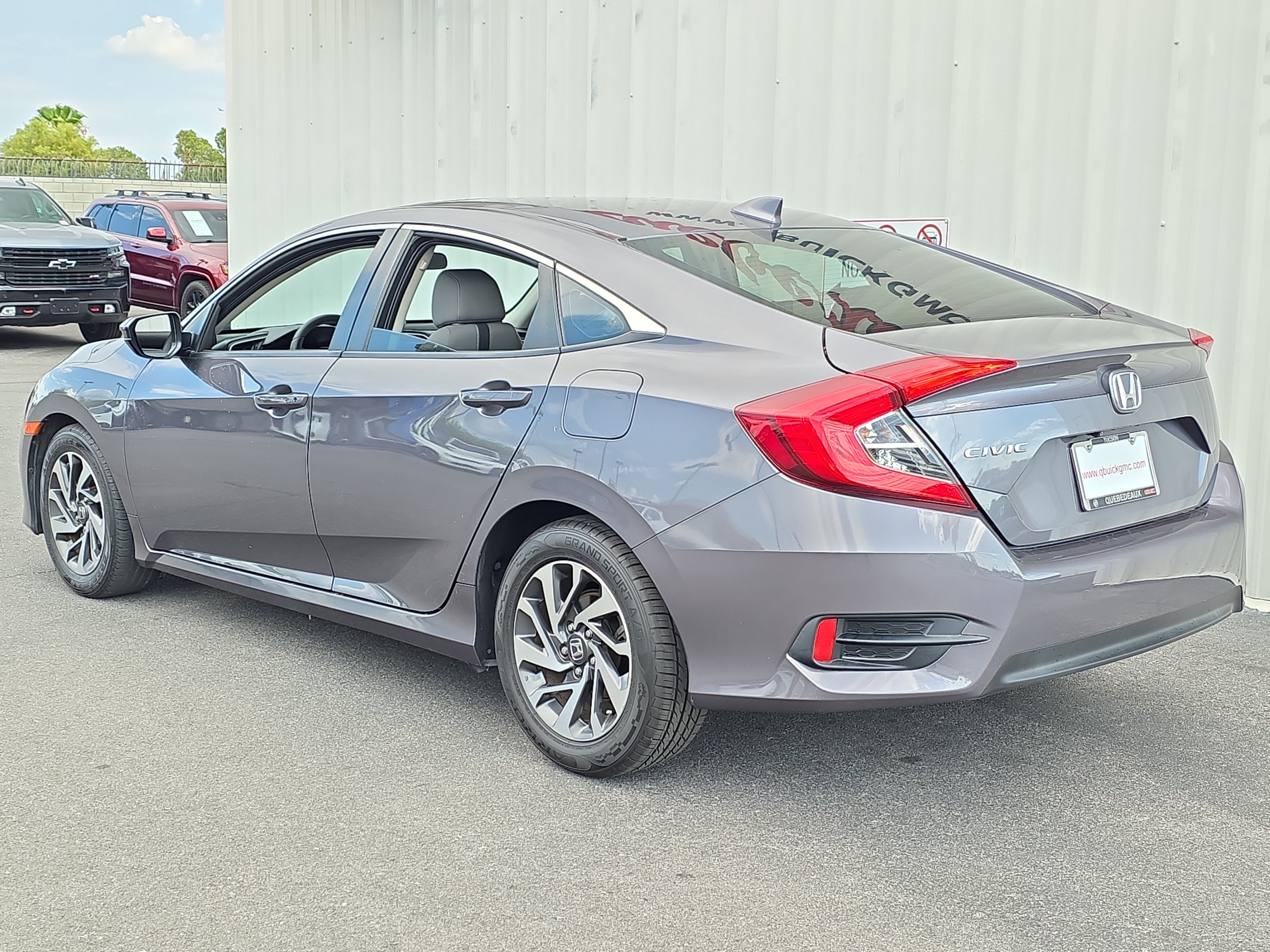 Used 2018 Honda Civic EX image 5