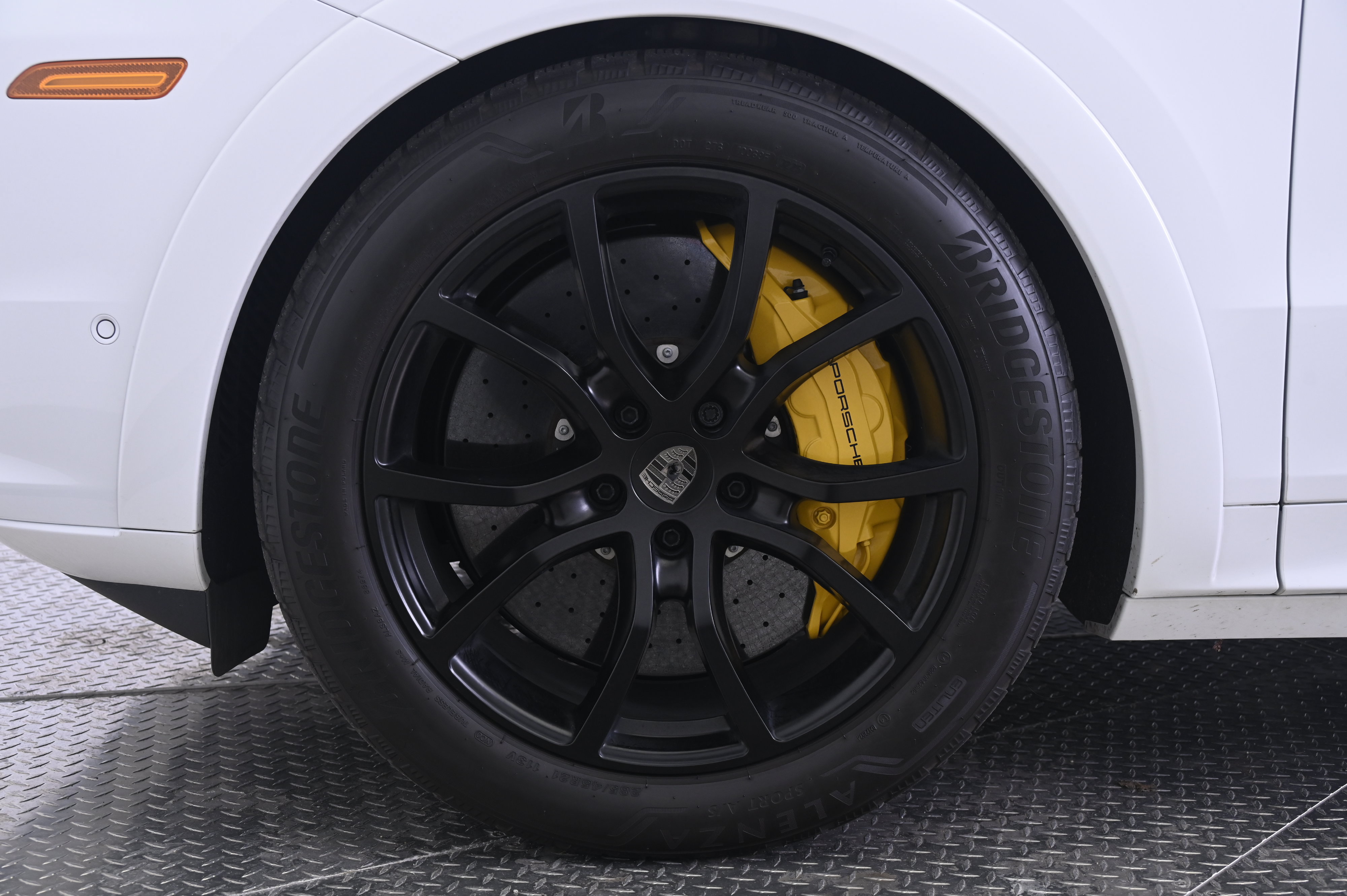 Certified 2026 Porsche Cayenne Turbo AWD/4WD image 11