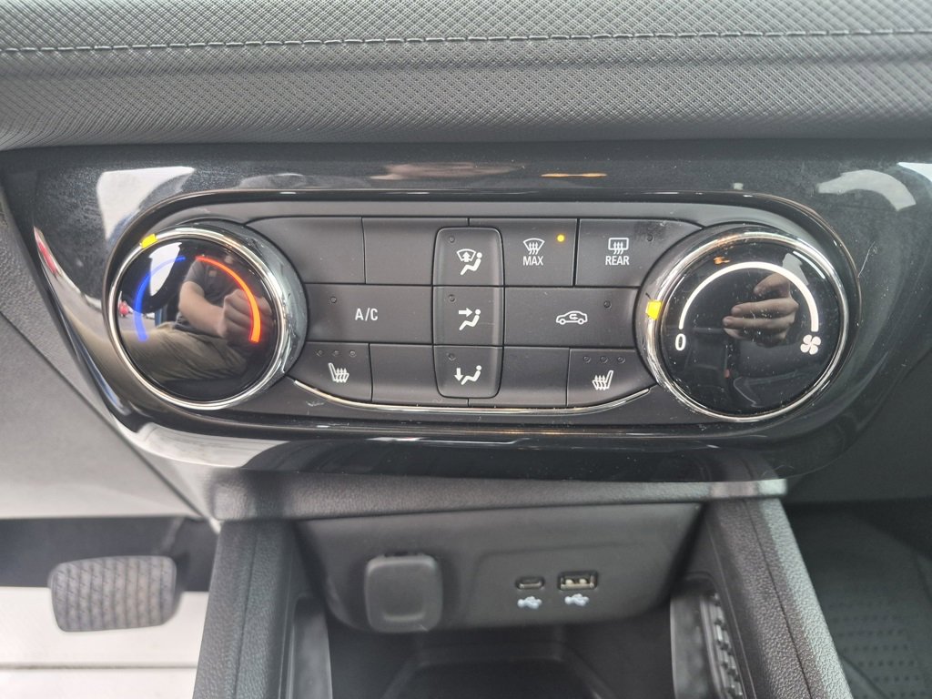 Used 2024 Chevrolet TrailBlazer LT w/ LT Cold Weather Package image 22