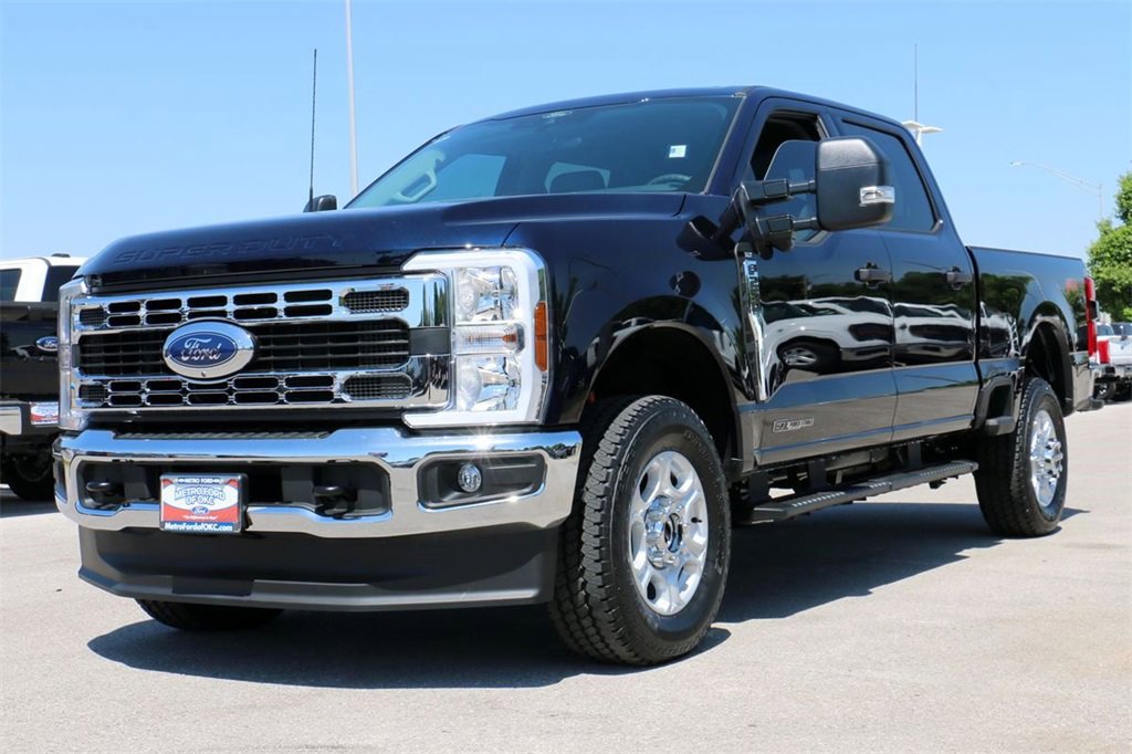 New 2025 Ford F250 XLT w/ 360-Degree Camera Package