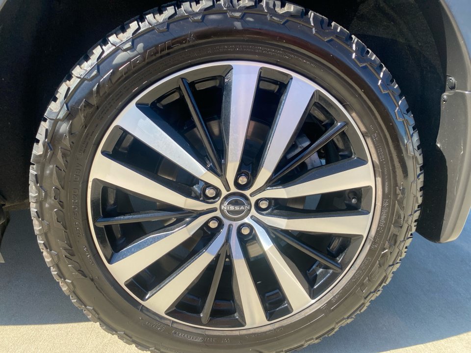 Used 2024 Nissan Pathfinder Platinum AWD/4WD image 26