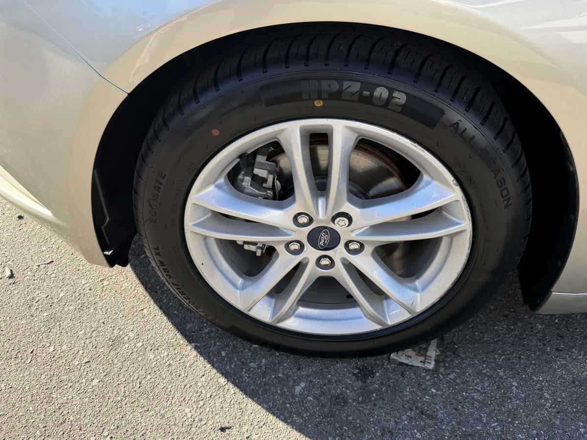 Used 2018 Ford Fusion SE image 7