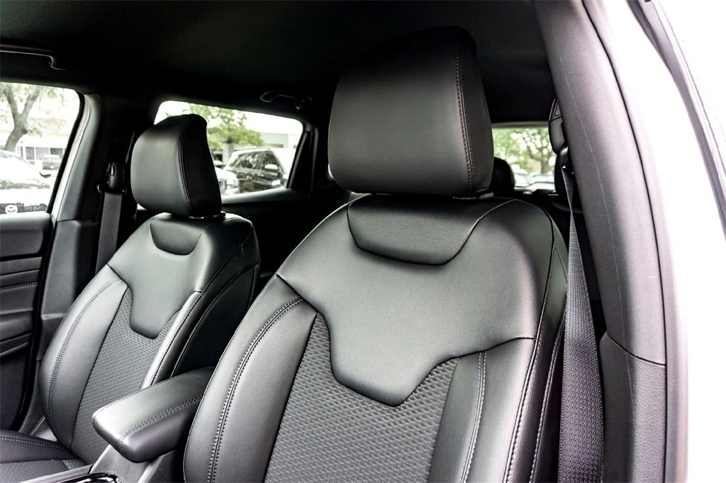 New 2026 Jeep Compass Latitude image 9