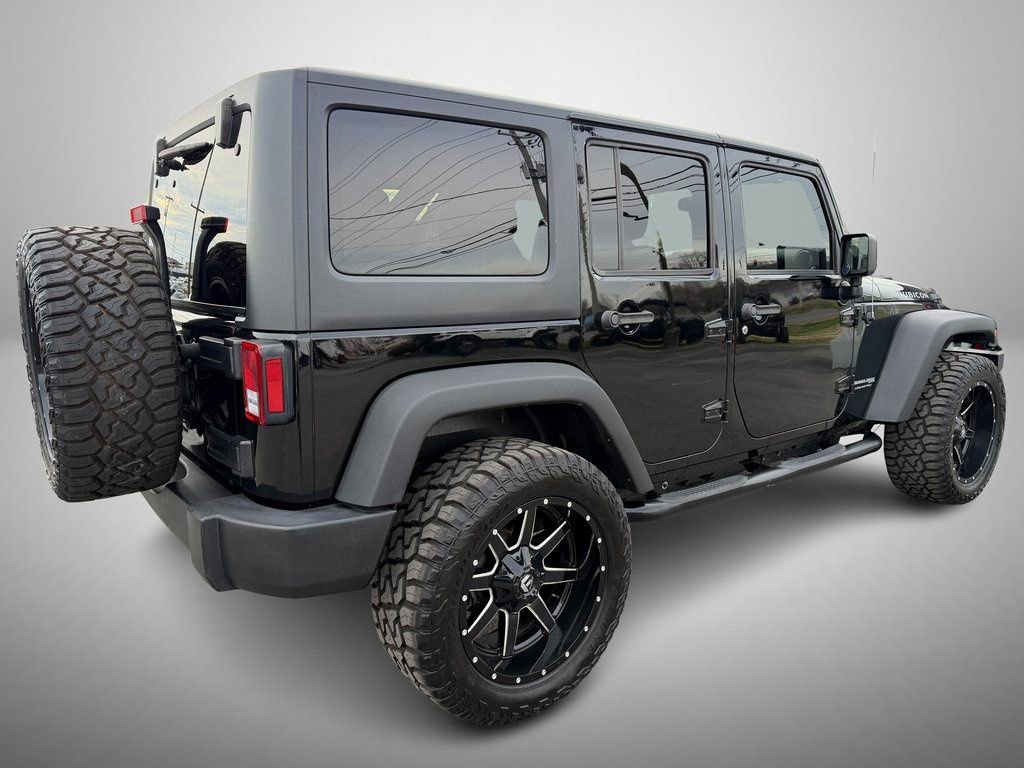 Used 2018 Jeep Wrangler Unlimited Rubicon w/ Connectivity Group image 3