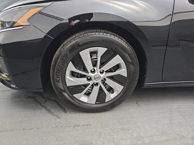 Used 2025 Nissan Altima 2.5 S image 15