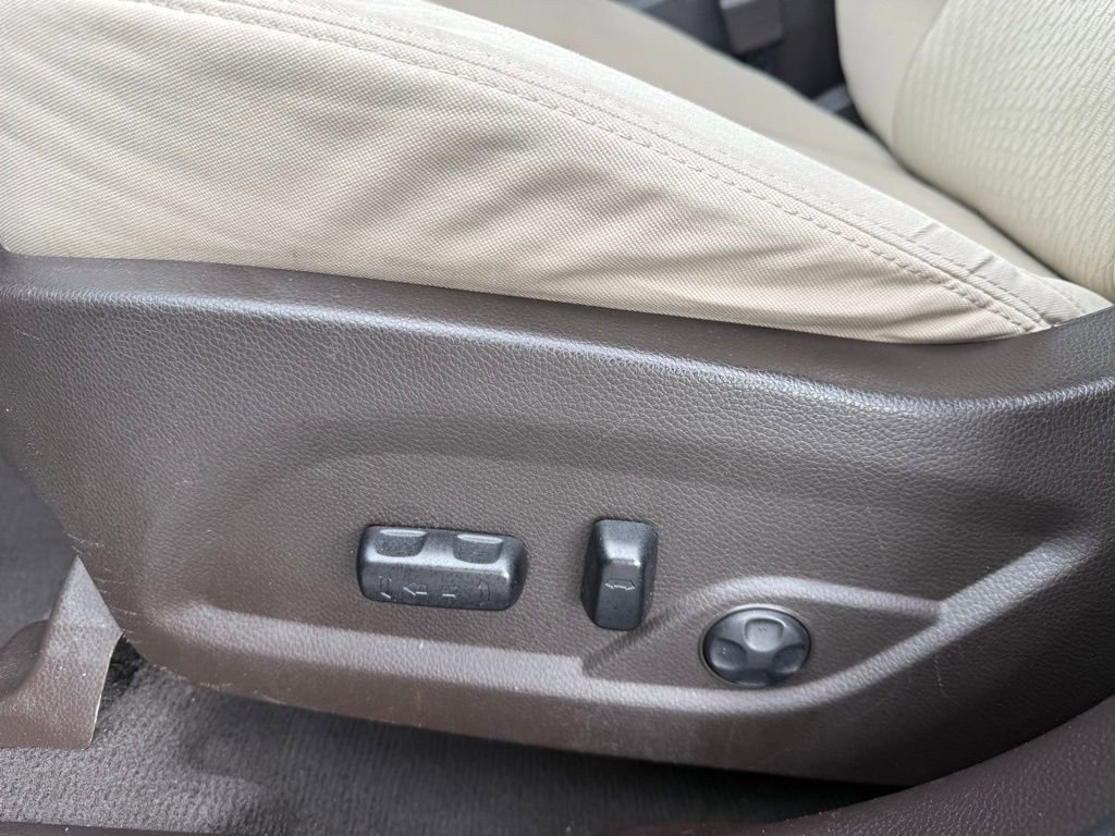 Used 2014 Hyundai Santa Fe Sport w/ Popular Equipment Package 02 image 15