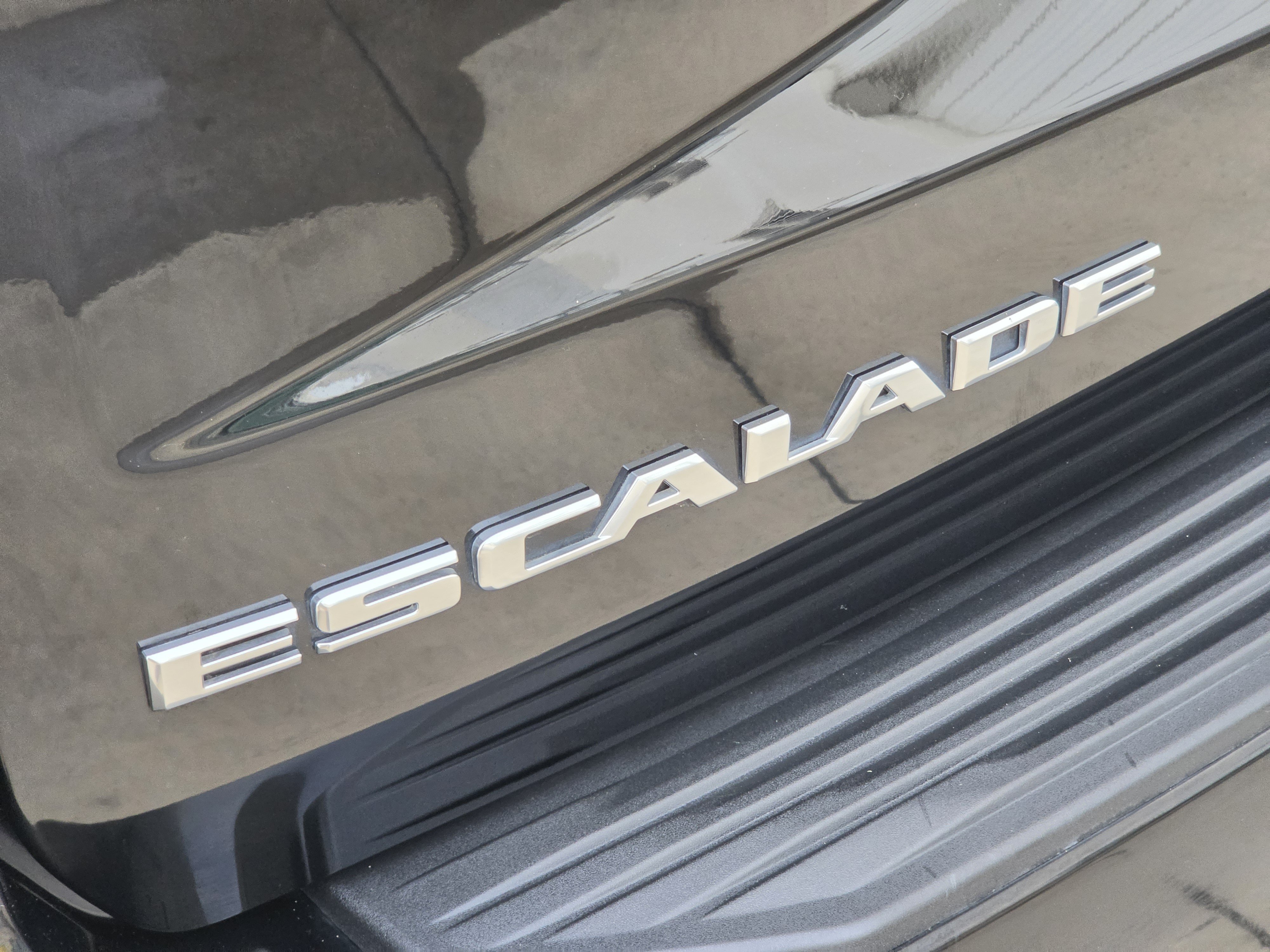 Used 2021 Cadillac Escalade Premium Luxury Platinum AWD/4WD image 11