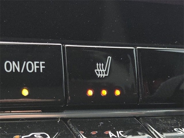 Used 2023 Chevrolet Colorado Z71 w/ Z71 Convenience Package 2 image 7