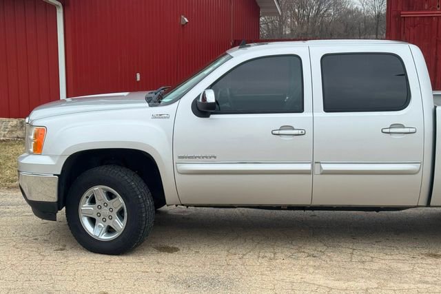 Used 2011 GMC Sierra 1500 SLT w/ All-Terrain Package image 3