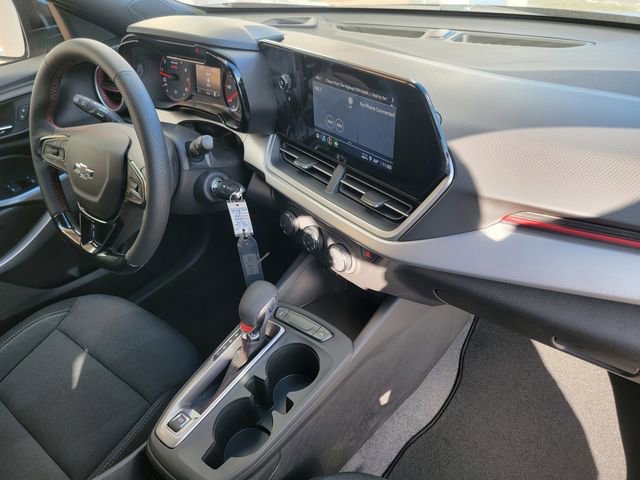 New 2026 Chevrolet Trax RS w/ Sunroof Package image 18