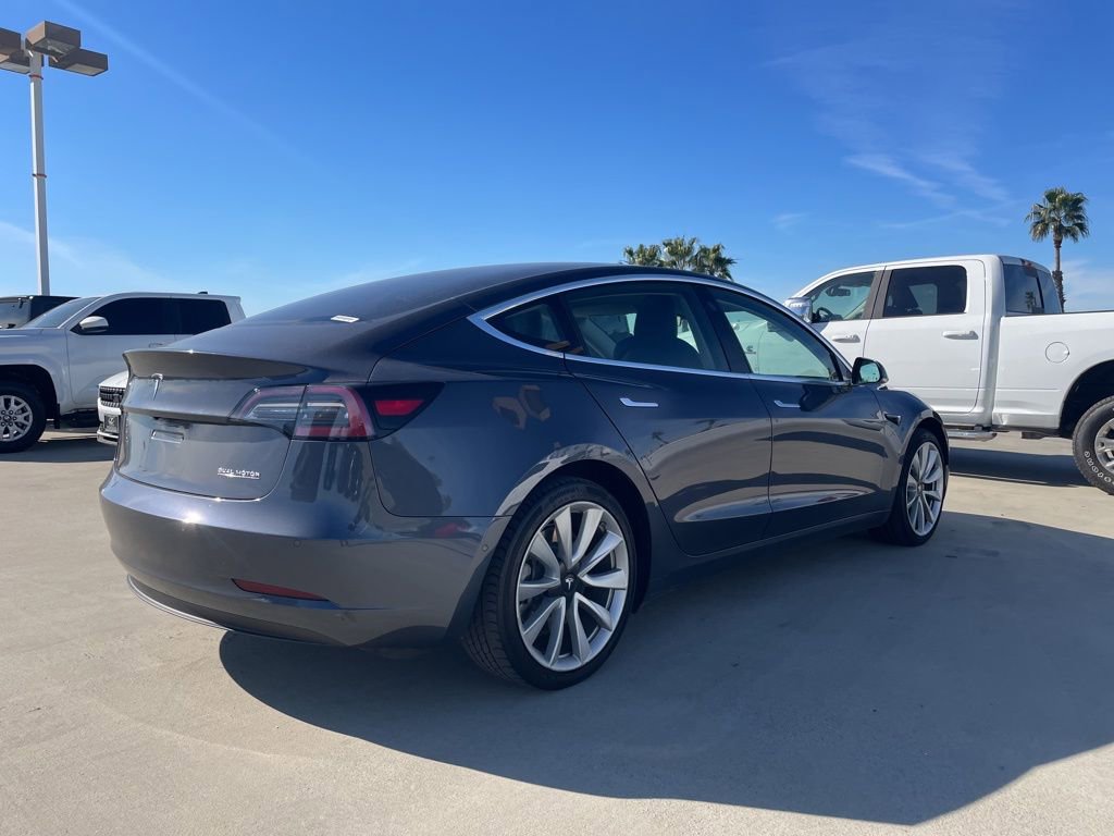 Used 2019 Tesla Model 3 Performance image 2