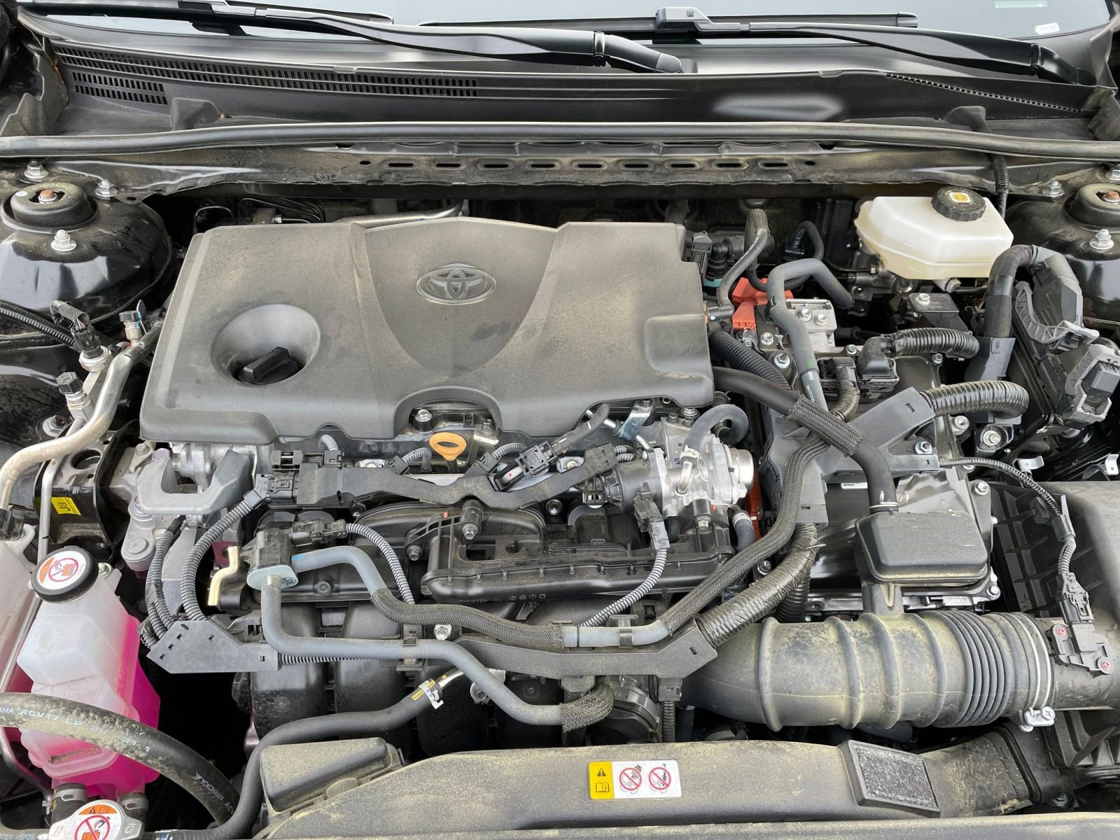 Used 2025 Toyota Camry LE image 32