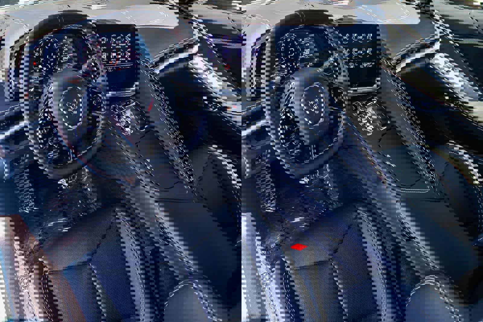 Used 2023 Chevrolet Corvette Stingray Coupe w/ Z51 Performance Package image 12