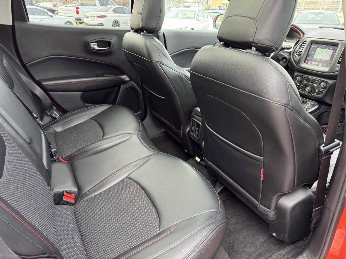 Used 2019 Jeep Compass Trailhawk w/ Cold Weather Group image 34