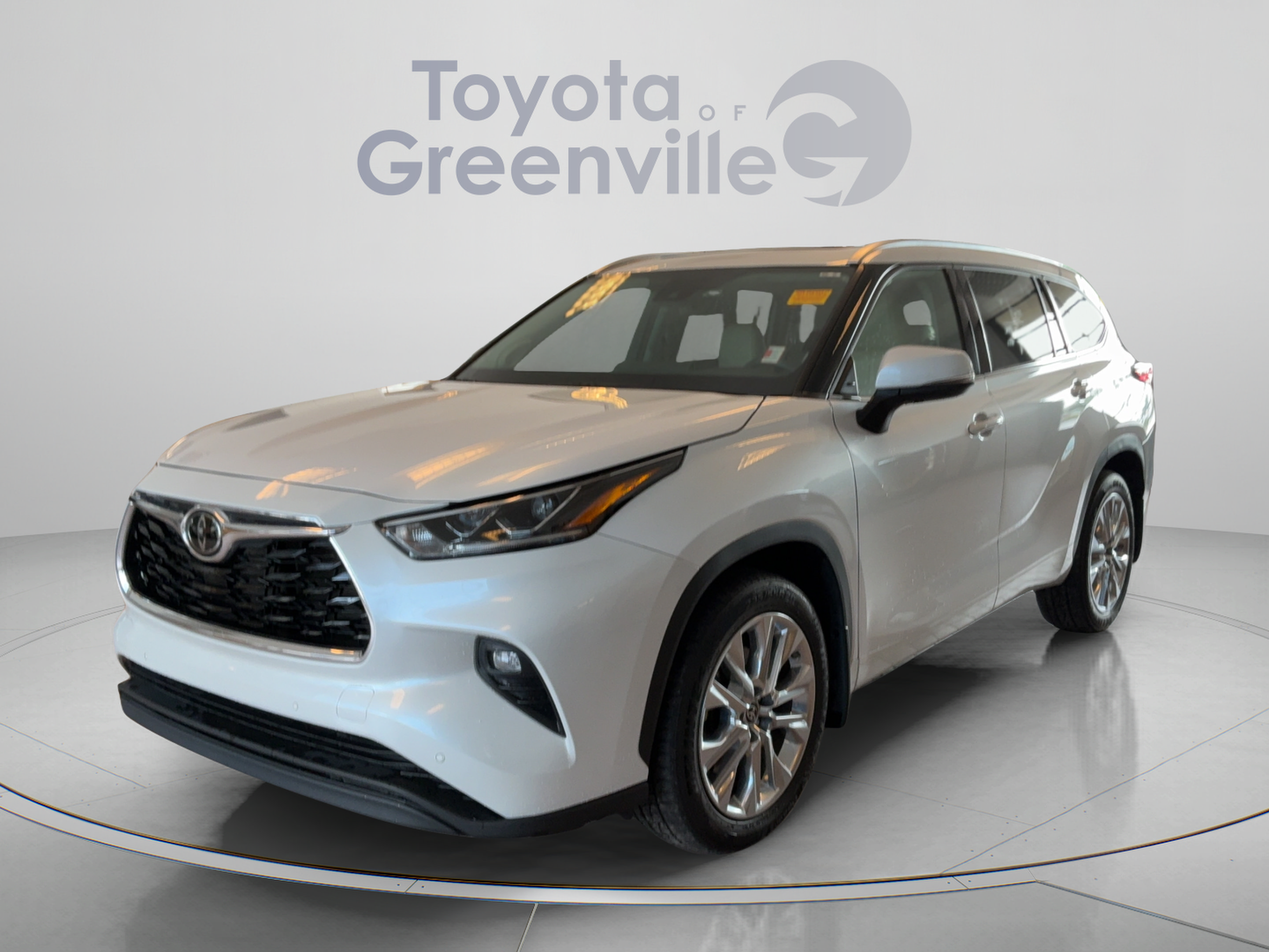 Used 2023 Toyota Highlander Limited AWD/4WD image 1