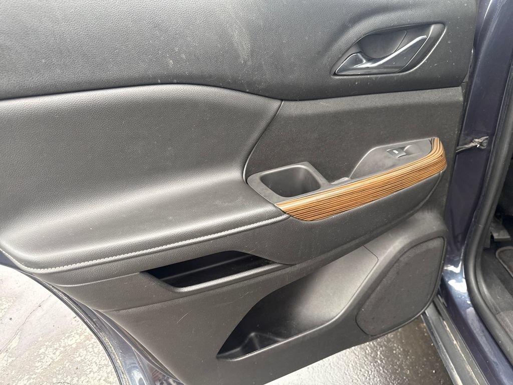 Used 2018 GMC Acadia SLE FWD image 28