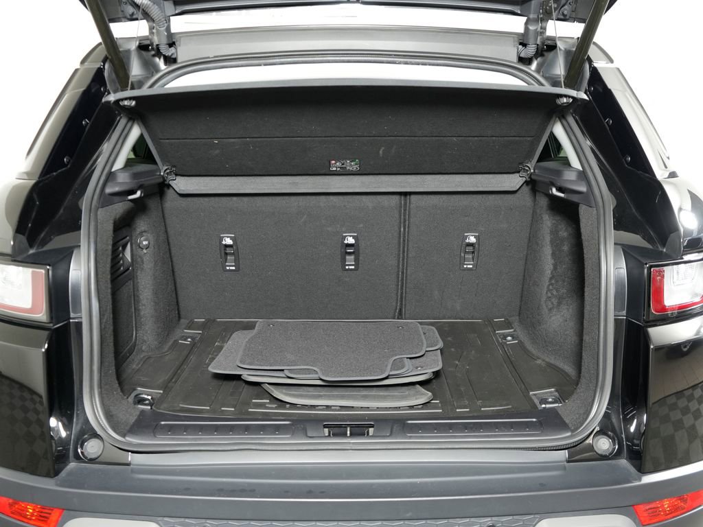 Used 2019 Land Rover Range Rover Evoque image 39