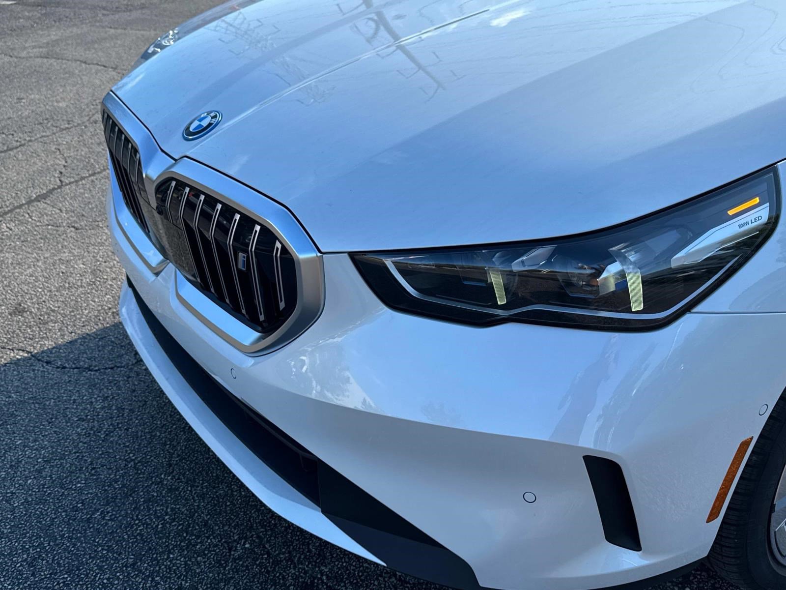 New 2026 BMW i5 eDrive40 AWD/4WD image 10
