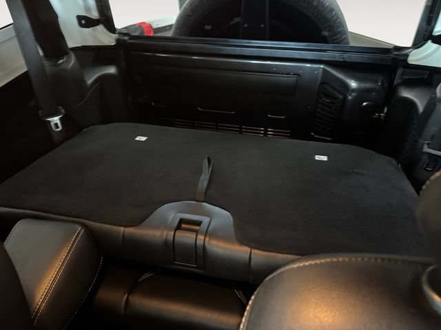 Used 2017 Jeep Wrangler Sahara w/ Connectivity Group AWD/4WD image 21
