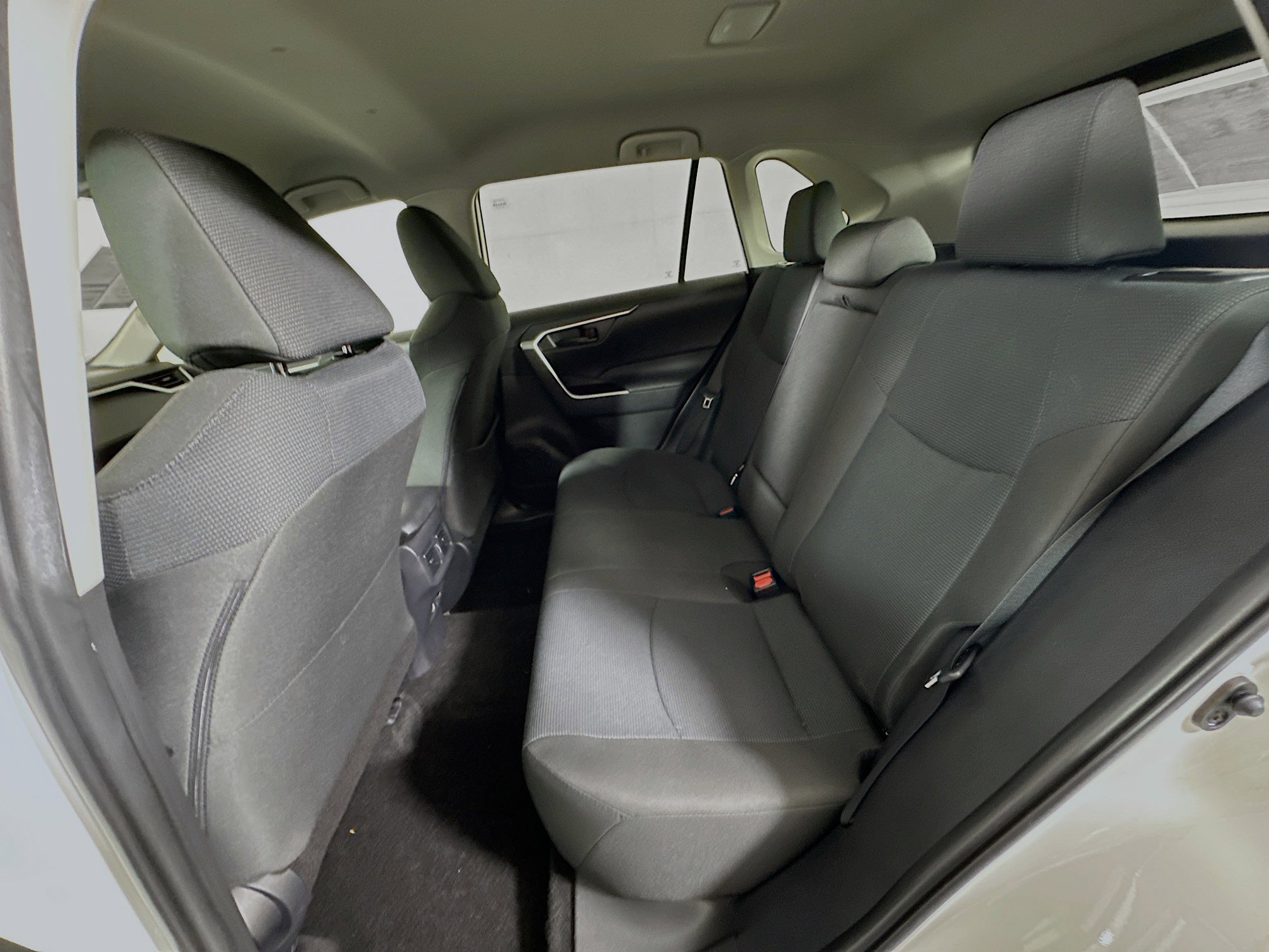 Used 2025 Toyota RAV4 LE image 24