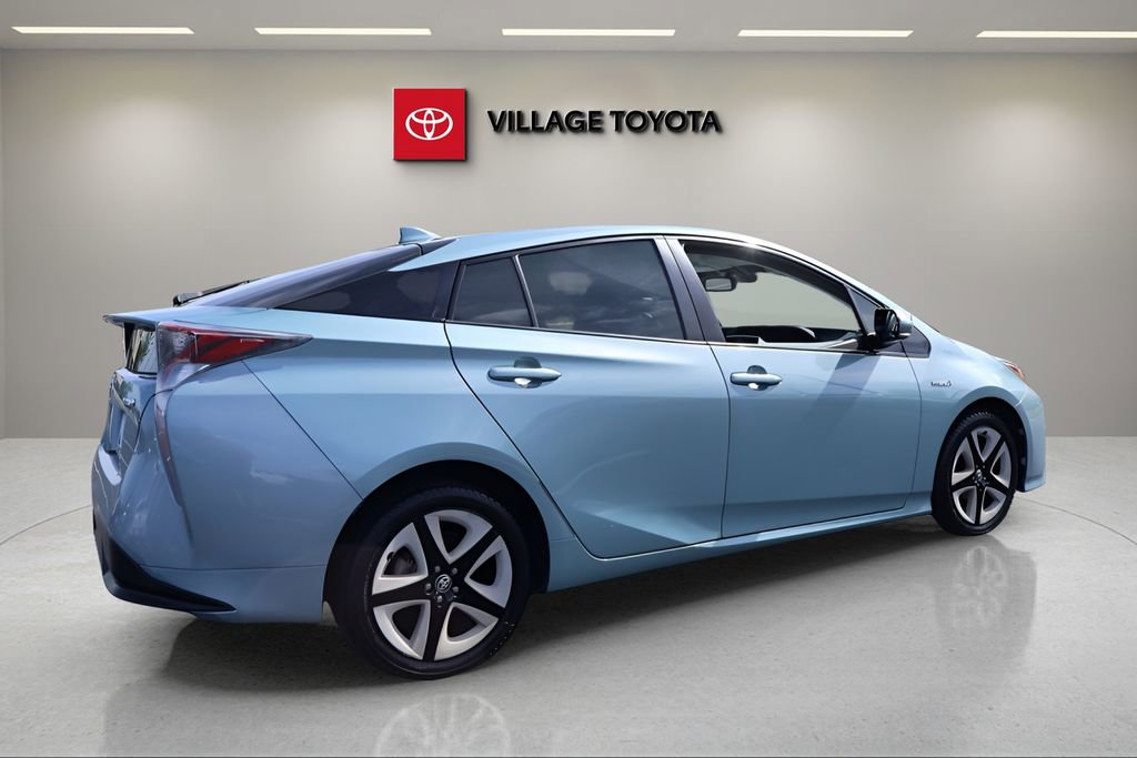 Certified 2016 Toyota Prius Four Touring image 5