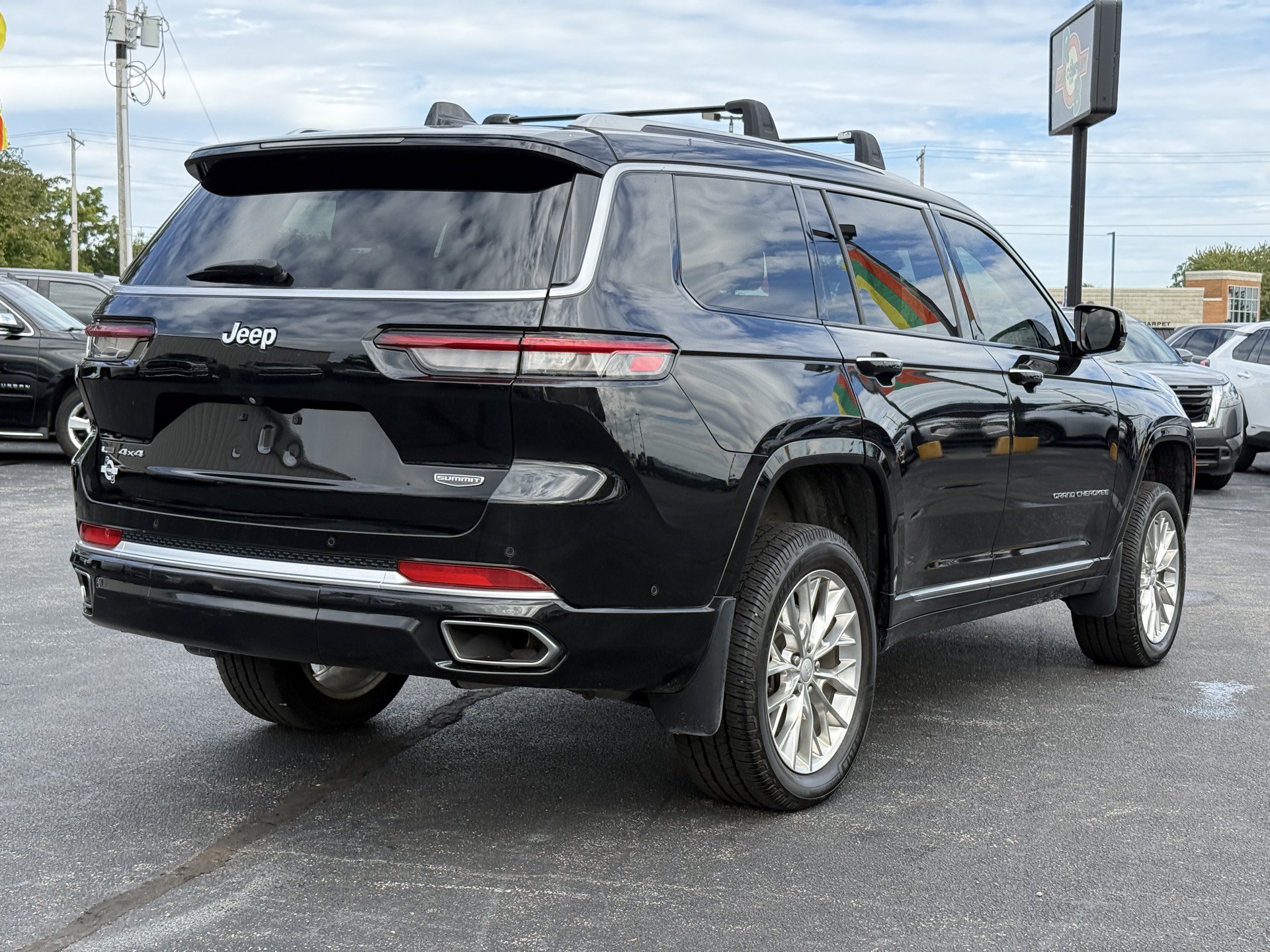 Used 2021 Jeep Grand Cherokee L Summit w/ Luxury Tech Group V AWD/4WD image 8
