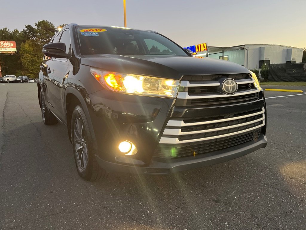 Used 2017 Toyota Highlander XLE image 33