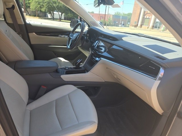 Certified 2025 Cadillac XT6 Premium Luxury image 17