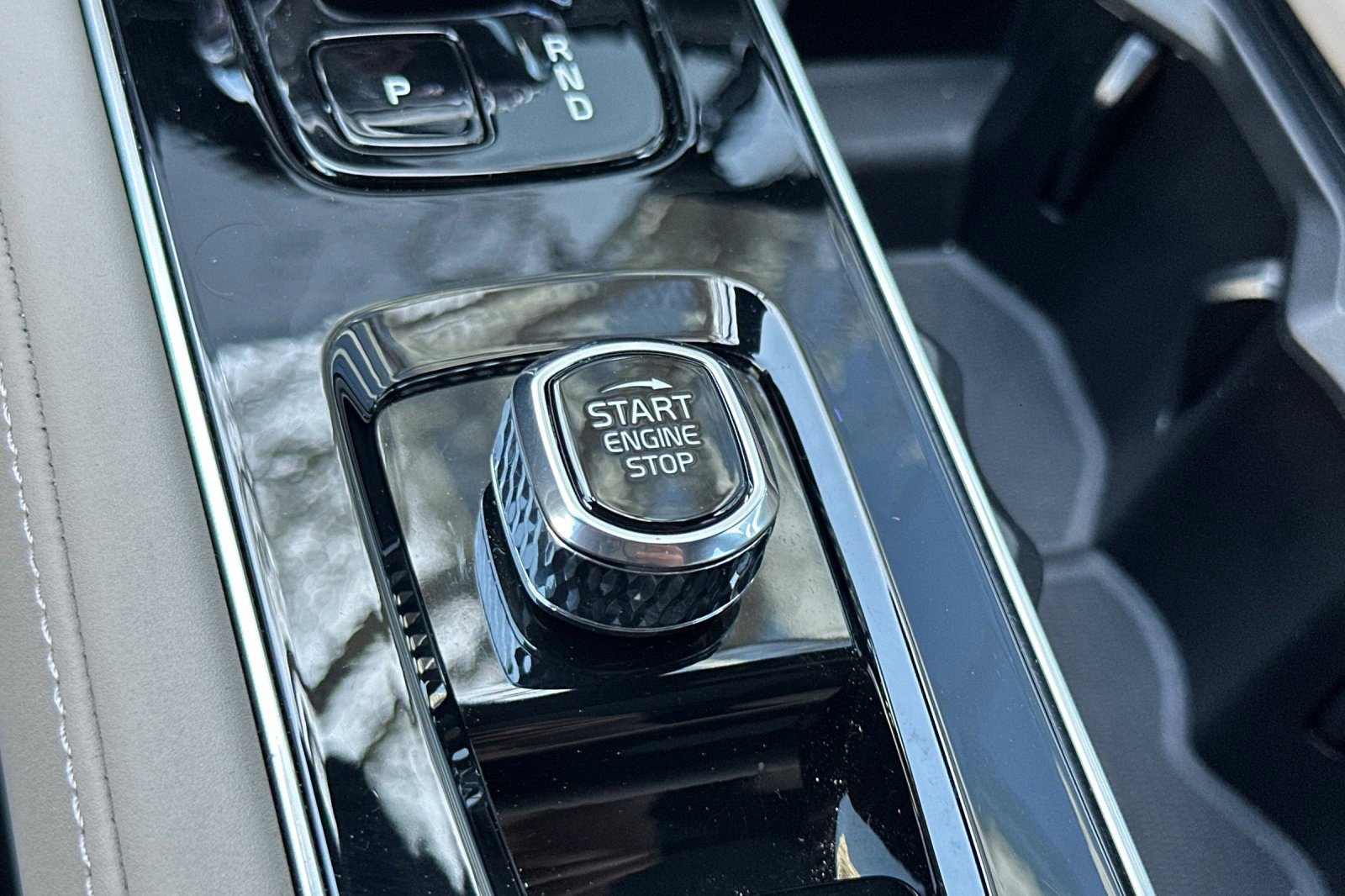 Used 2026 Volvo XC90 B6 Plus w/ Protection Package image 29