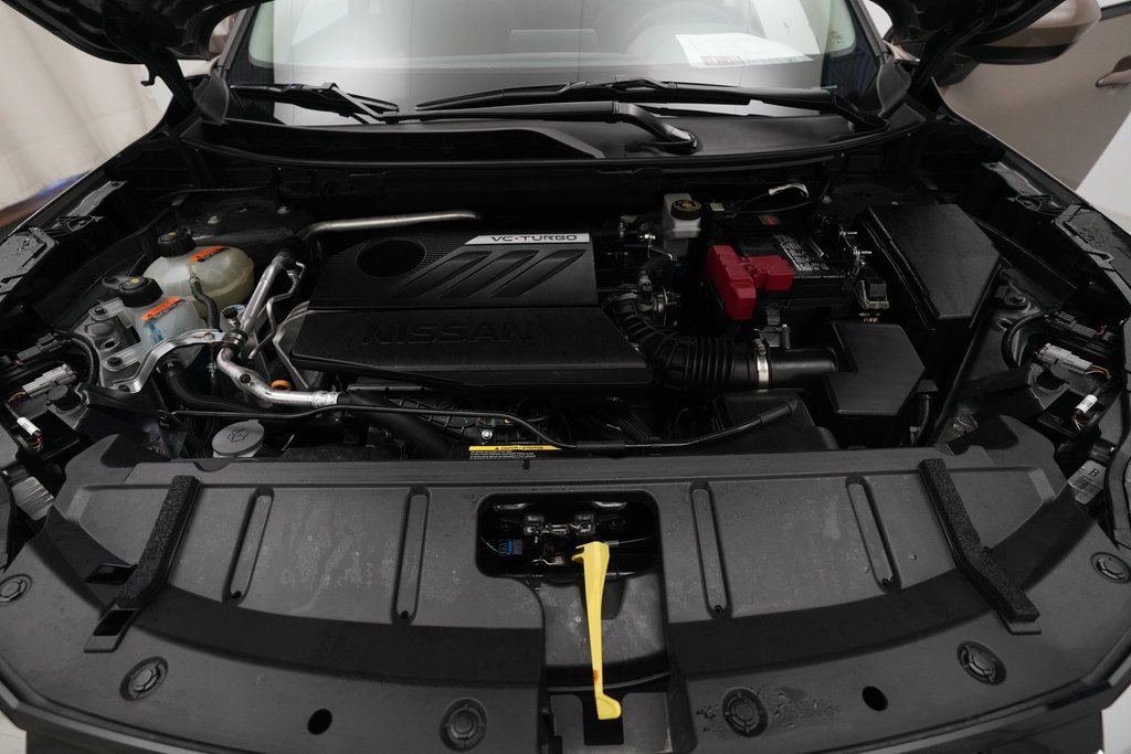 Certified 2025 Nissan Rogue SV image 3