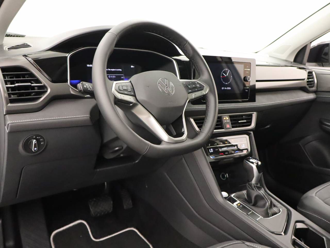New 2026 Volkswagen Taos SE FWD image 13