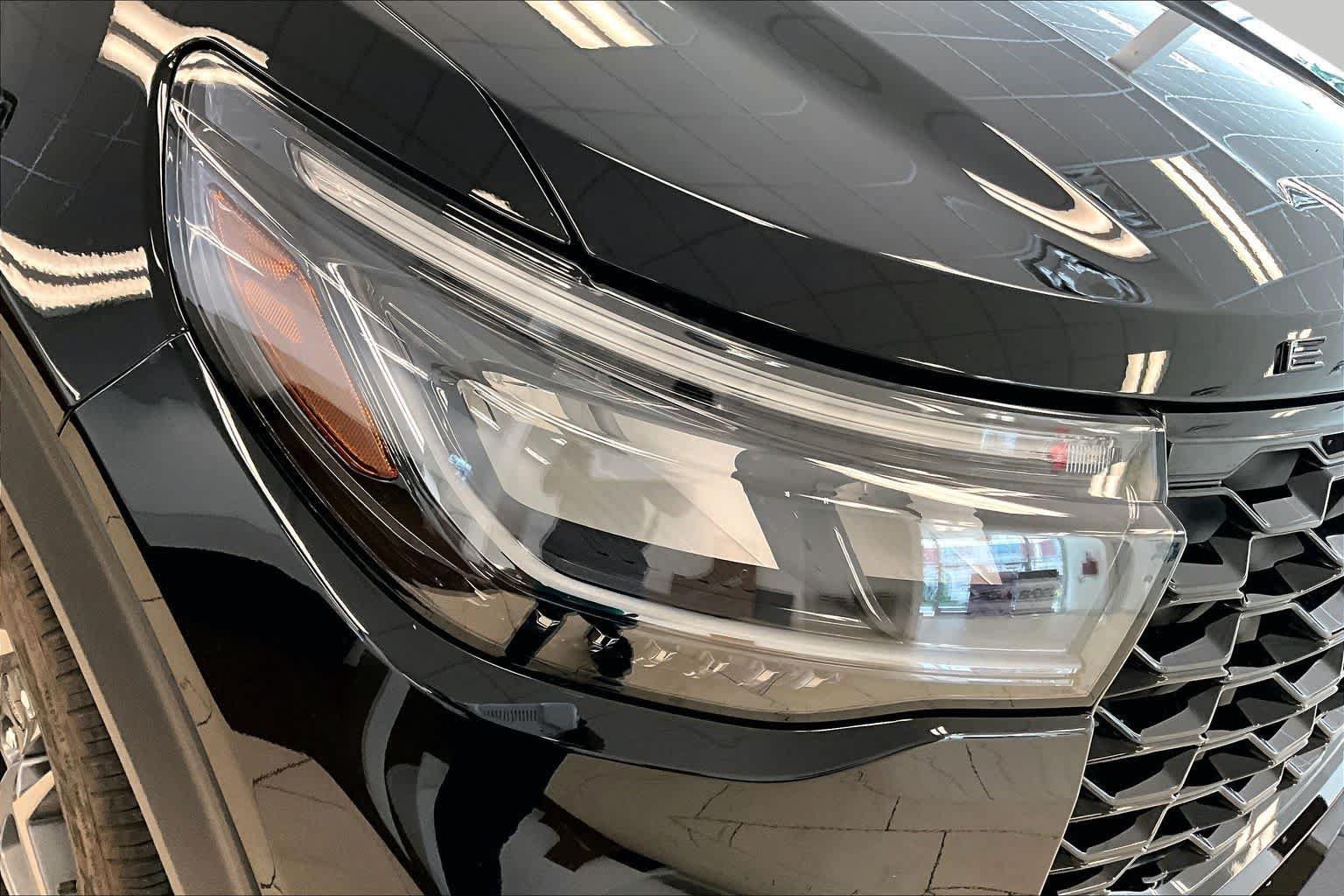 Used 2025 Ford Explorer ST AWD/4WD image 26