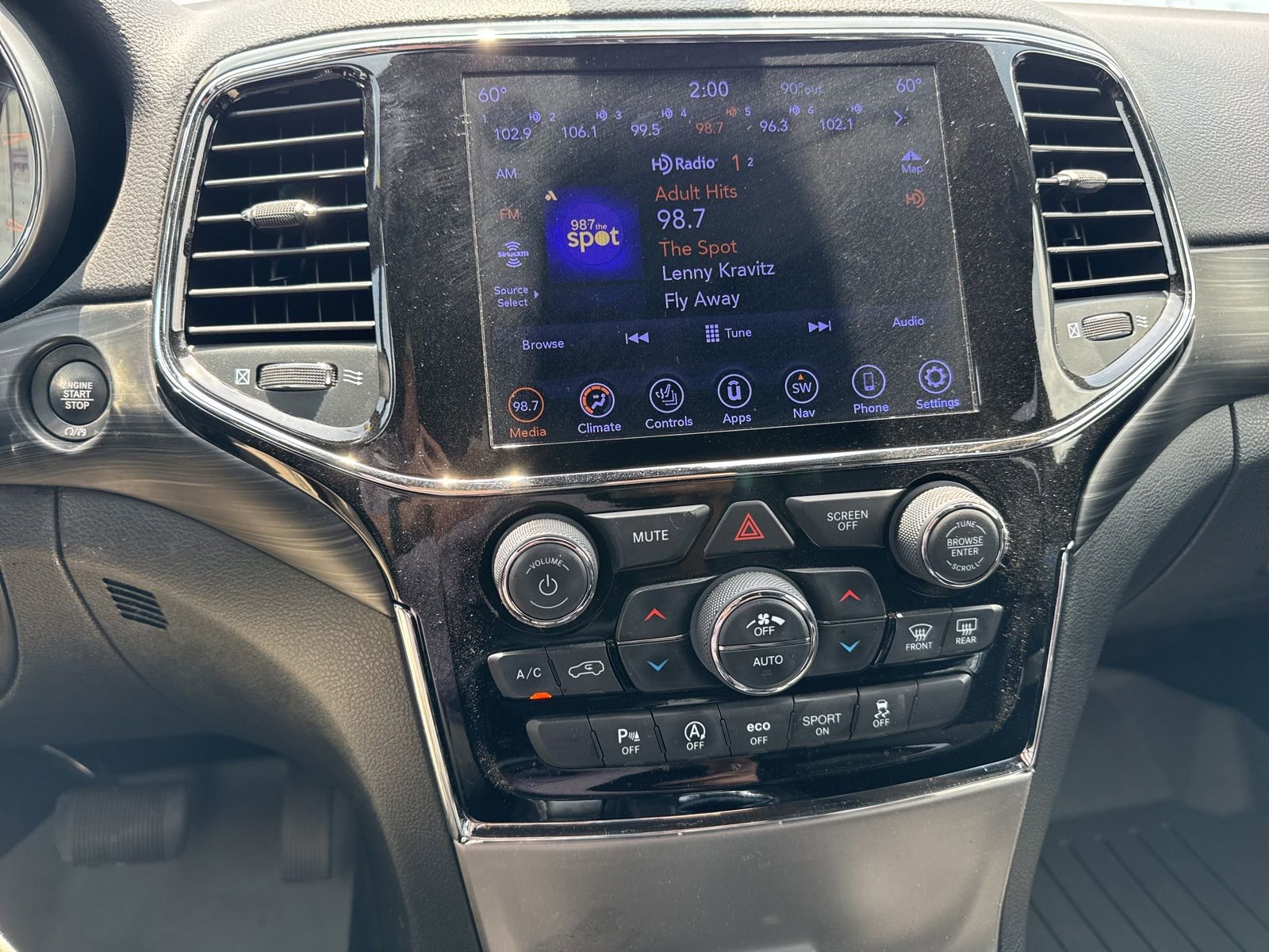 Used 2020 Jeep Grand Cherokee Altitude AWD/4WD image 12