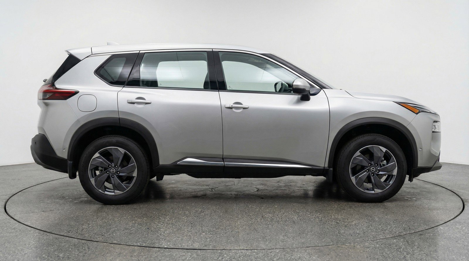Used 2025 Nissan Rogue SV FWD image 11