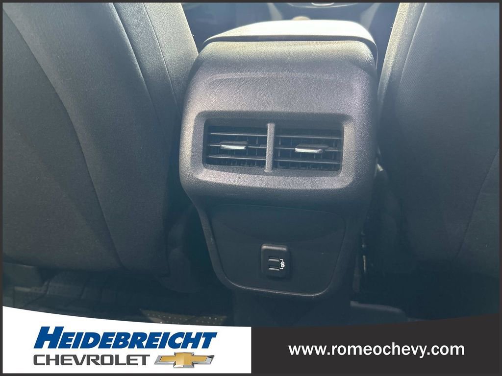 Used 2024 Chevrolet Equinox LT w/ LPO, Floor Liner Package image 17