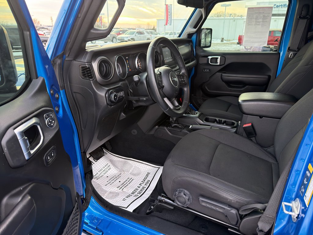 Used 2022 Jeep Wrangler Unlimited Sport AWD/4WD image 11