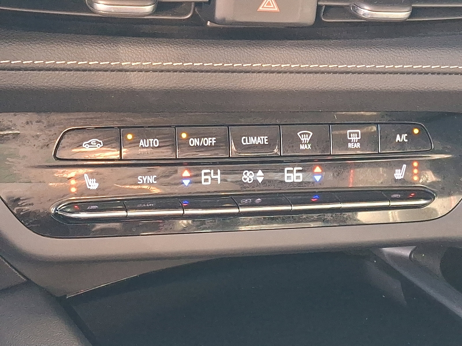 Used 2023 Buick Envision Essence w/ Sport Touring Package image 17