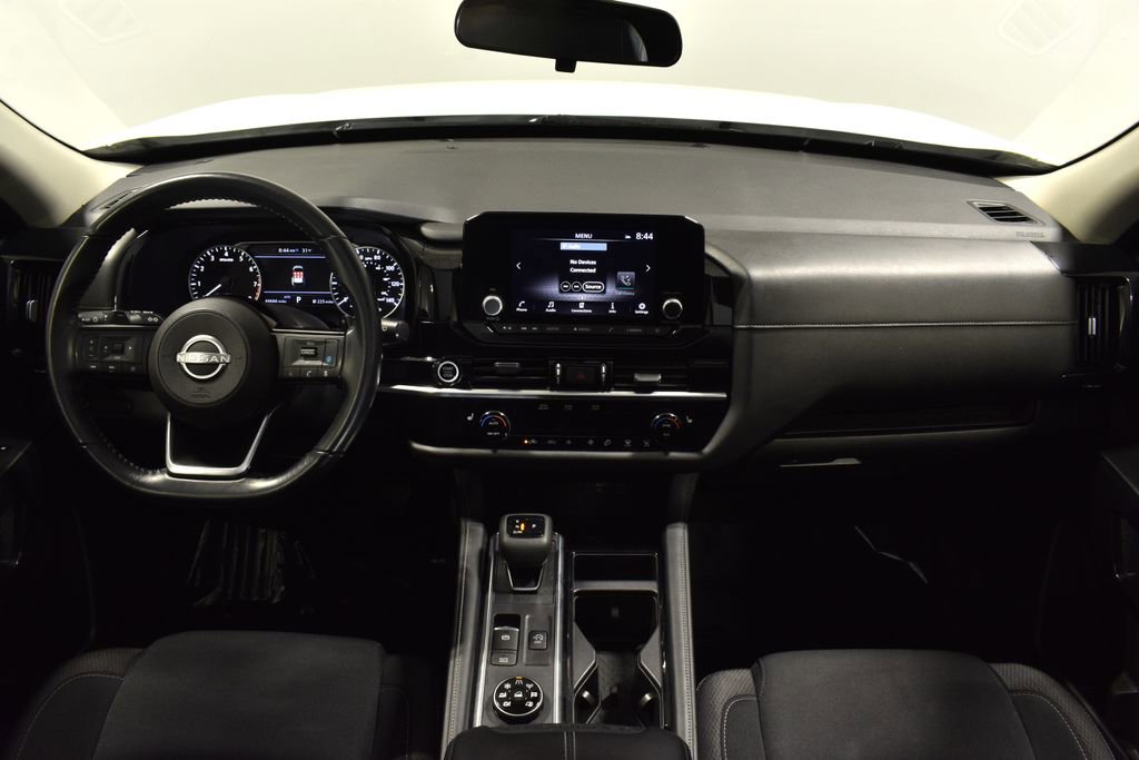 Used 2023 Nissan Pathfinder SV image 13
