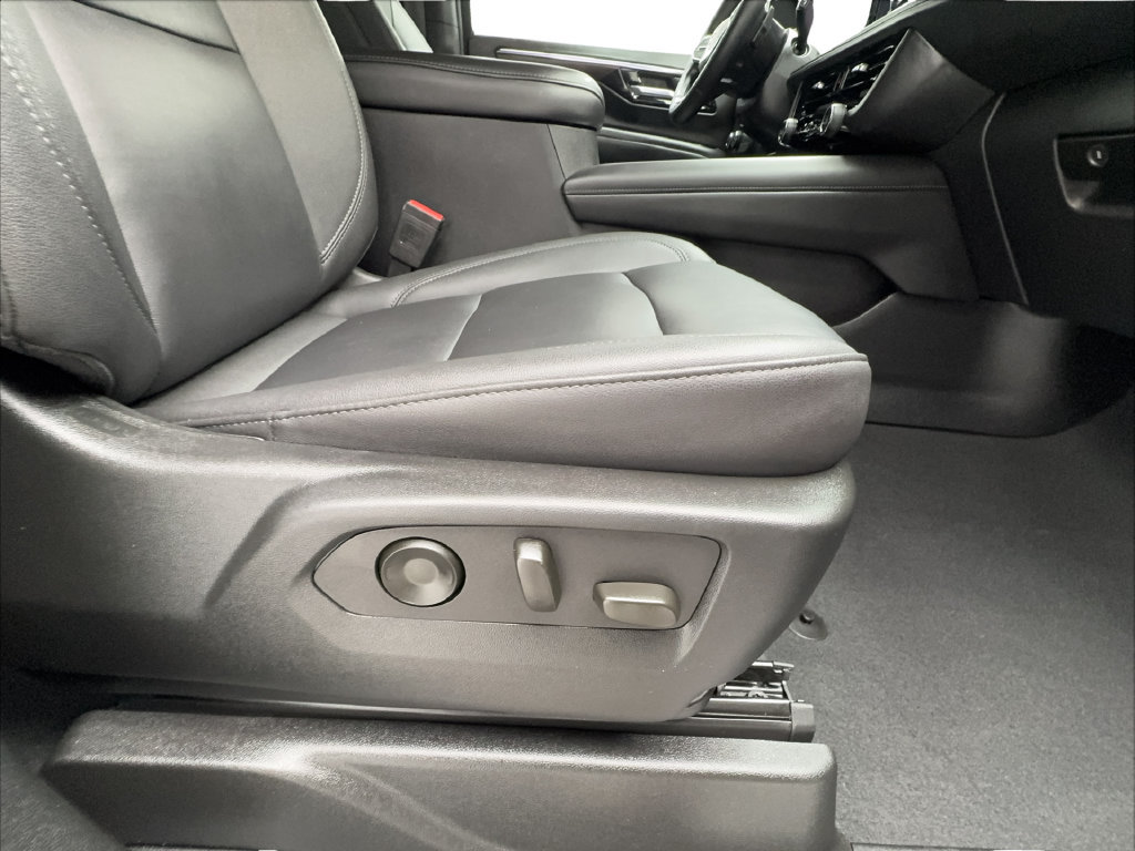 Used 2025 Chevrolet Tahoe LT RWD image 36