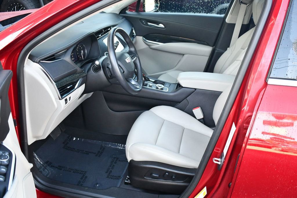 Used 2021 Cadillac XT4 Premium Luxury w/ Driver Awareness Package image 14