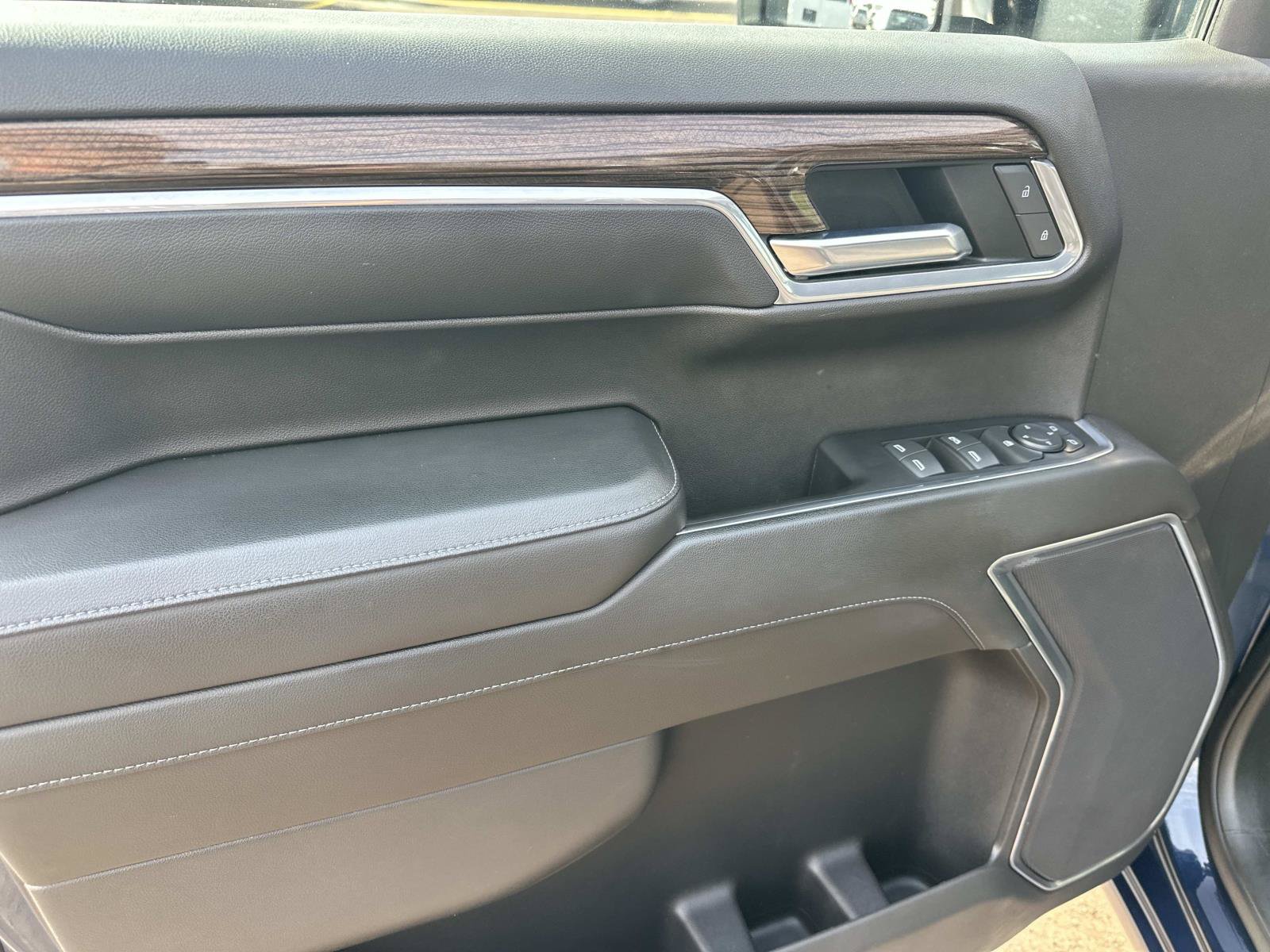Certified 2022 Chevrolet Silverado 1500 RST w/ Max Trailering Package AWD/4WD image 14