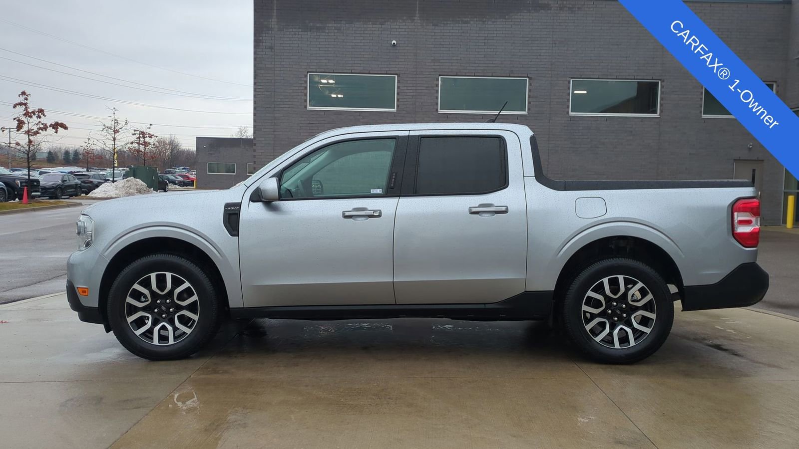 Used 2023 Ford Maverick Lariat w/ Lariat Luxury Package image 2