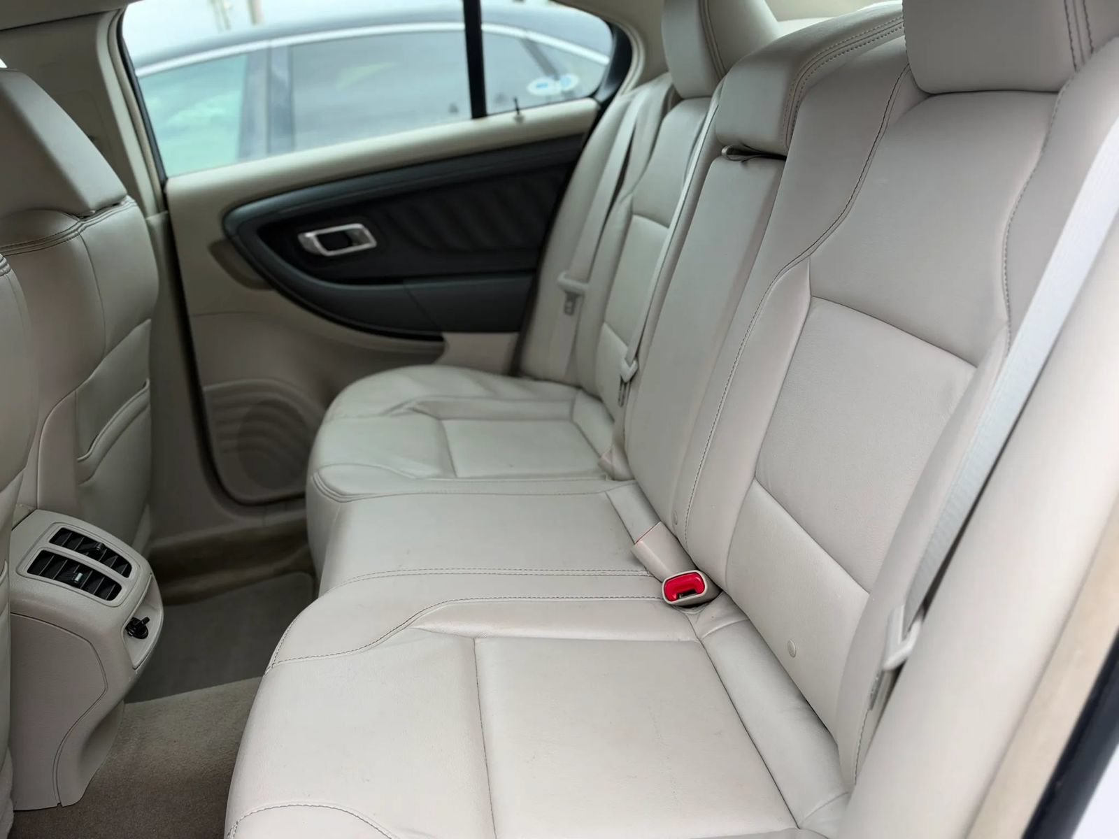 Used 2011 Ford Taurus SEL AWD/4WD image 11