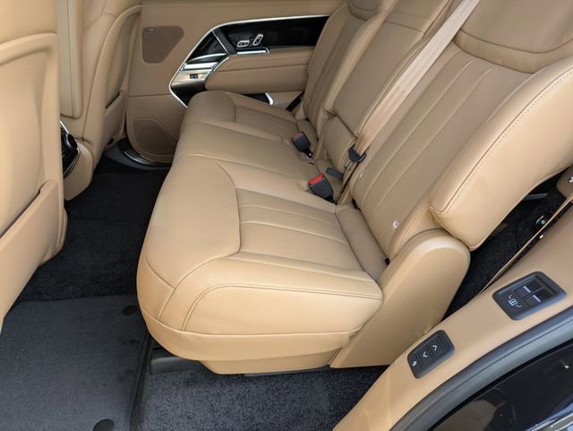 New 2026 Land Rover Range Rover Long Wheelbase SE image 15