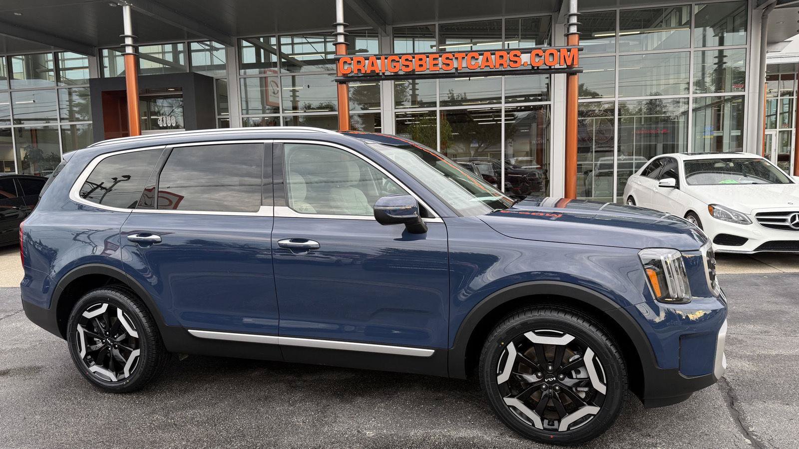 Used 2025 Kia Telluride S