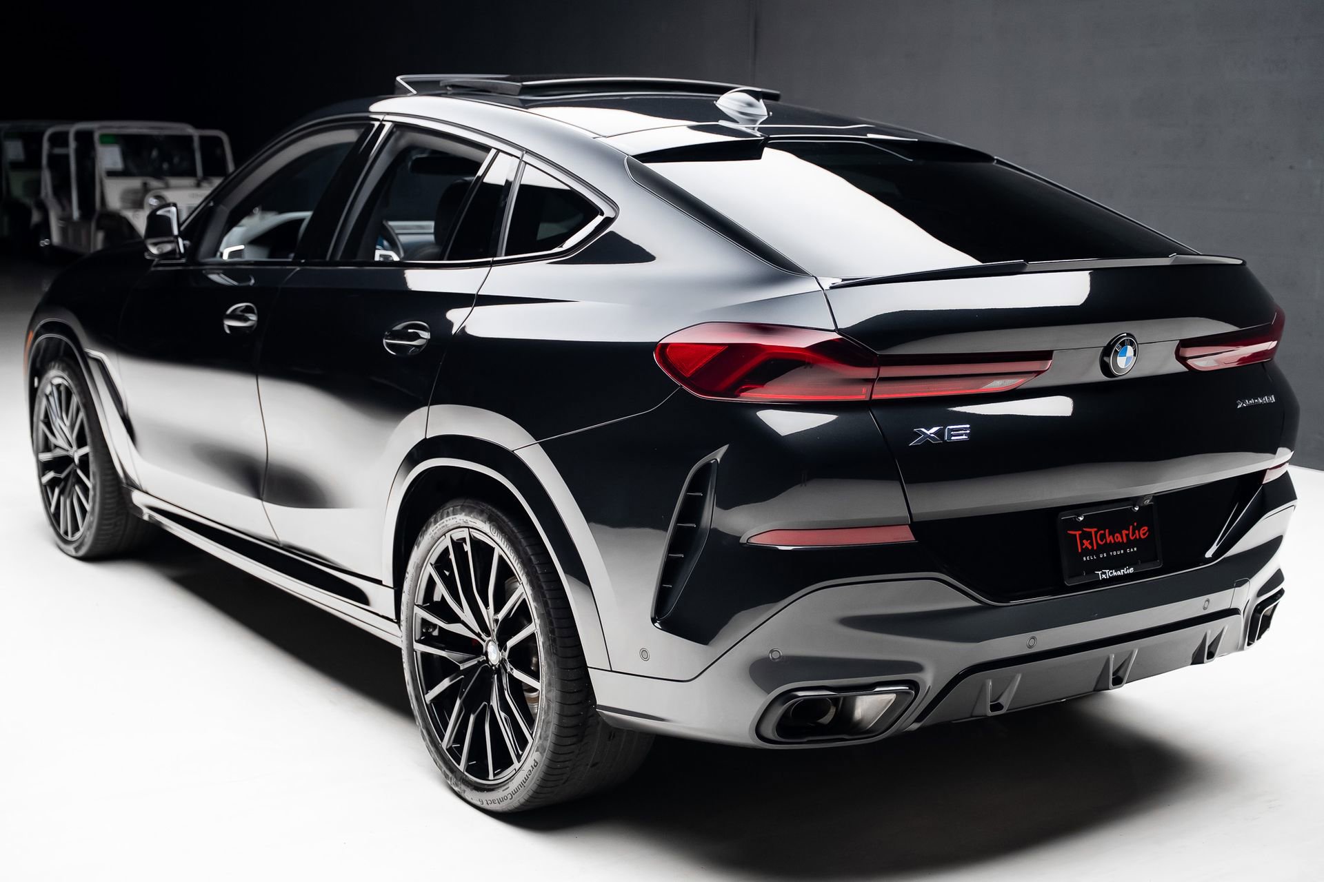 Used 2023 BMW X6 xDrive40i w/ M Sport Package AWD/4WD image 22